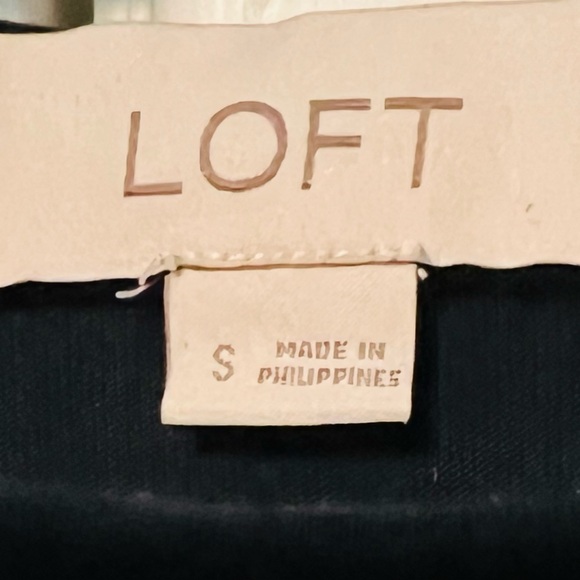 LOFT Blue Sheath Sleeveless Tank Top - Picture 4 of 6